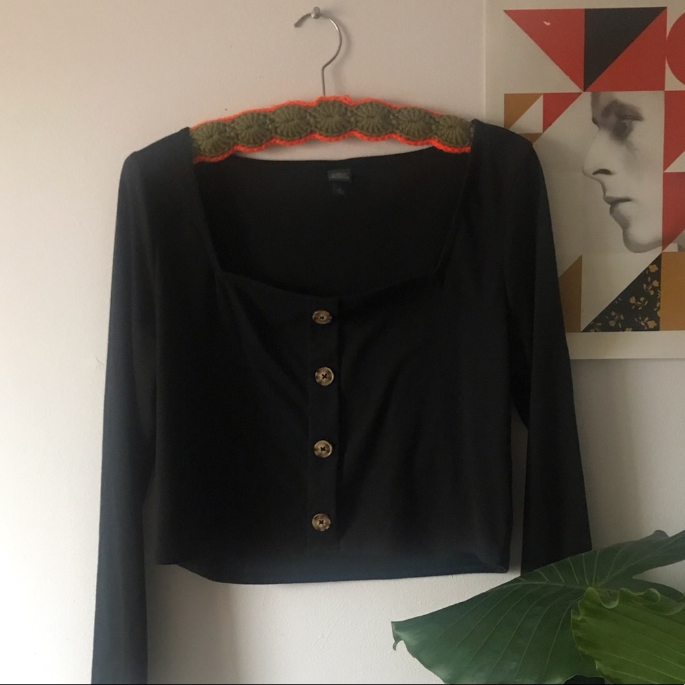 Black crop top